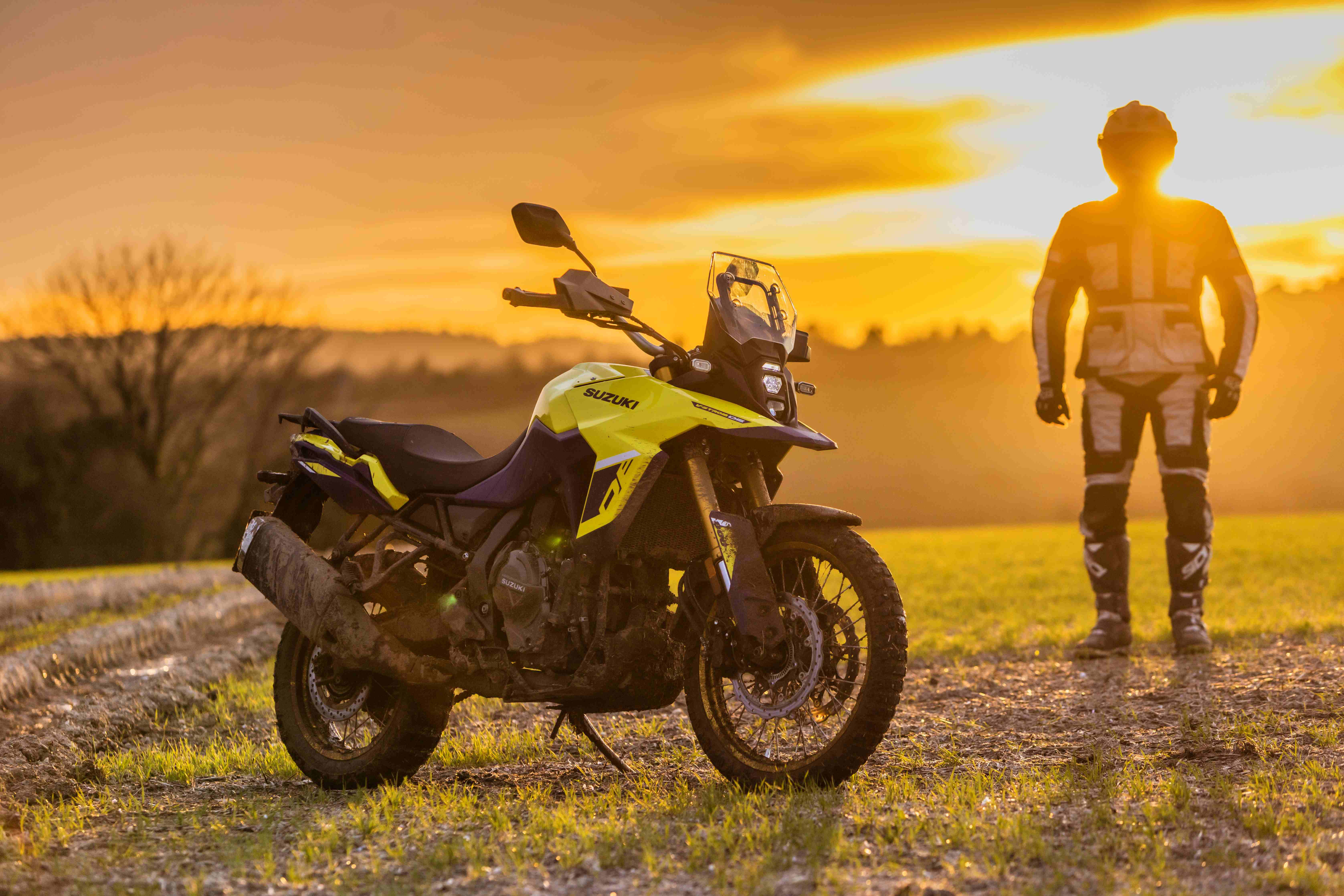 Com 12 modelos e força total, Suzuki registra melhor desempenho mensal desde 2020